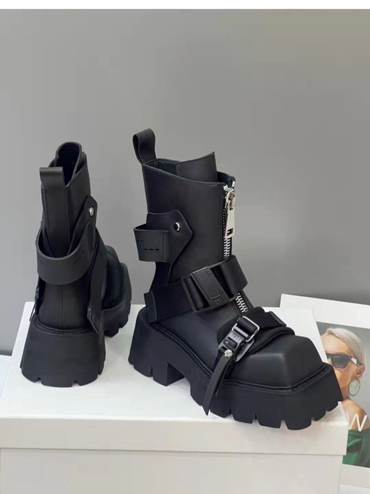 Women's Belt Buckle Fashion Boots - True-Deals-Club